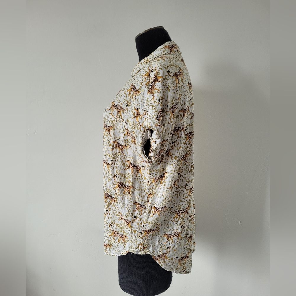 Jane + Delancey Cheetah Leopard Tropical Novelty Print Button Up Shirt Safari M - Picture 3 of 9